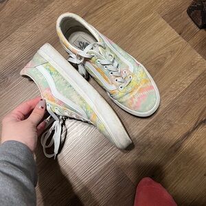 Vans White Sneakers with Colorful Accents and Thick Rubber Sole